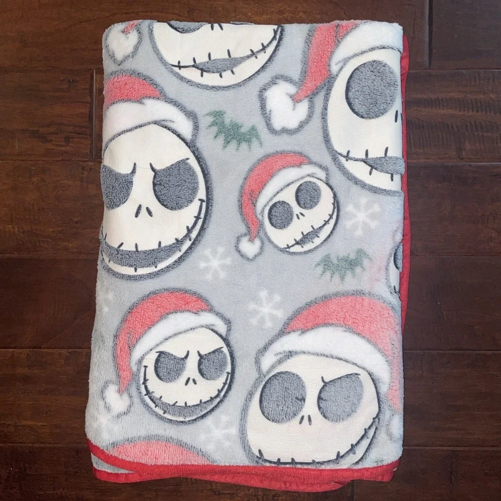 Disney The Nightmare Before Christmas 60‎ x 90 Plush Blanket Glow In Dark White